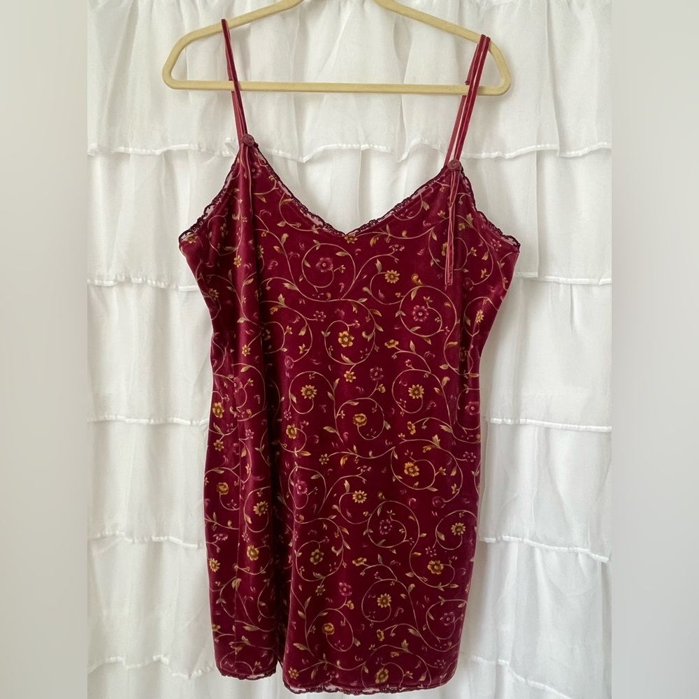 Victoria's Secret Velour Burgundy Lace Trim nightgown pajamas vintage 90’s